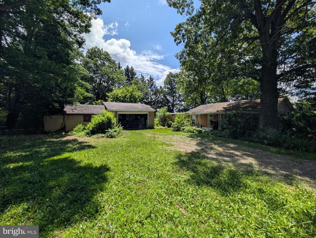 9084 GAP ROAD, Waynesboro, PA 17268