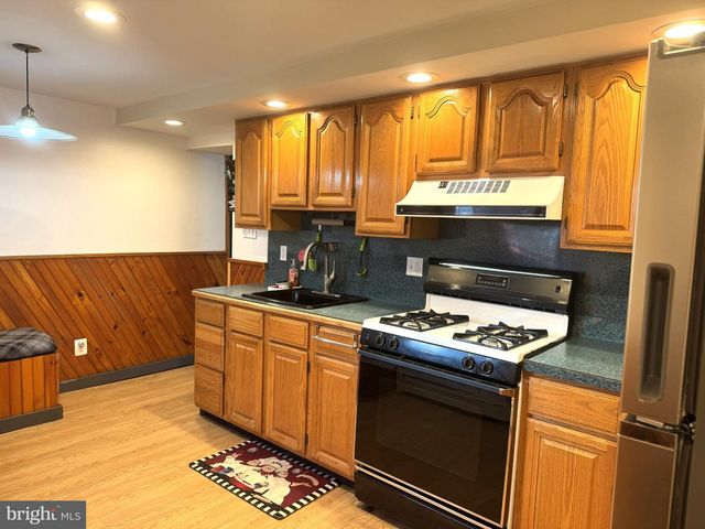2710 E BIRCH ST, Philadelphia, PA 19134