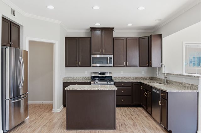 1568 Brockton Ln, Nashville, TN 37221