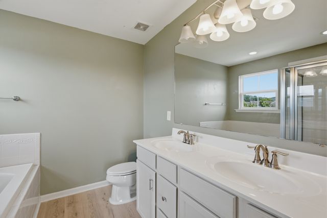 1568 Brockton Ln, Nashville, TN 37221