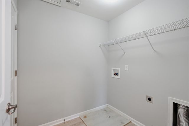 1568 Brockton Ln, Nashville, TN 37221