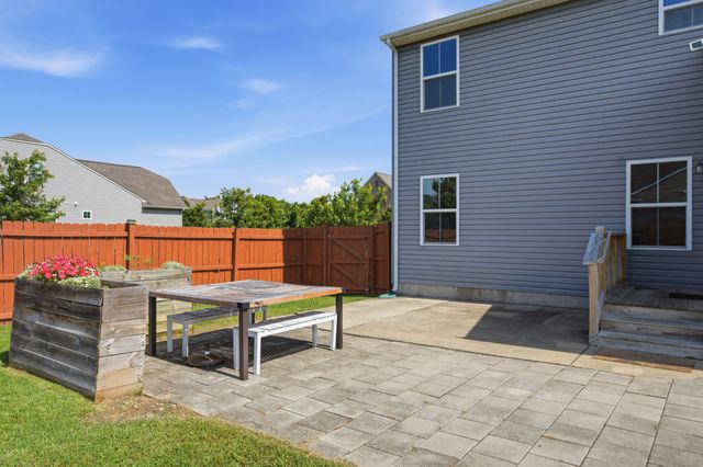 1568 Brockton Ln, Nashville, TN 37221