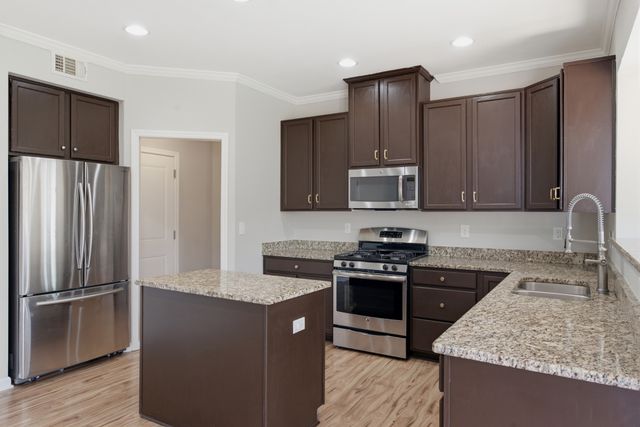1568 Brockton Ln, Nashville, TN 37221