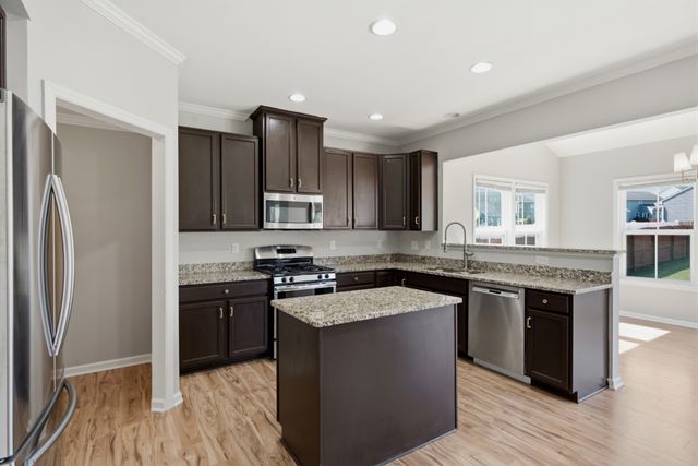 1568 Brockton Ln, Nashville, TN 37221