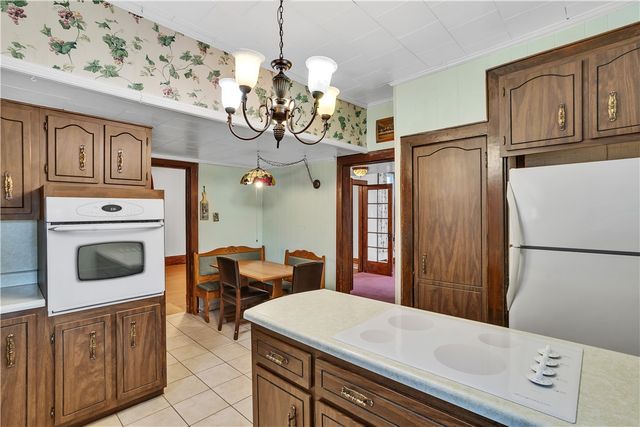 224 S 4th Street, Youngwood, PA 15697