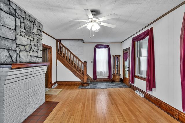 224 S 4th Street, Youngwood, PA 15697