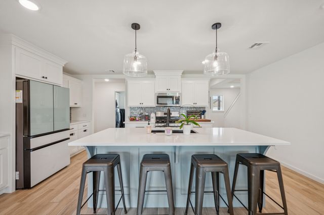 1200 SE 15th Street, Pryor, OK 74361