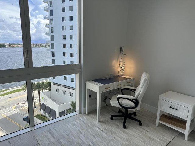1617 N Flagler Drive, West Palm Beach, FL 33407