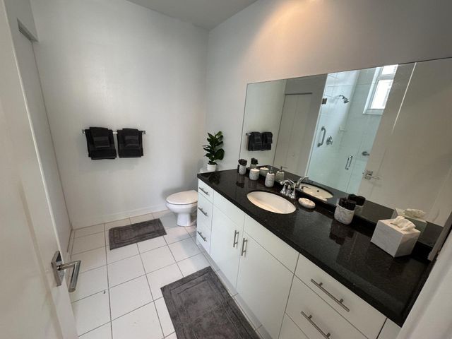 1617 N Flagler Drive, West Palm Beach, FL 33407