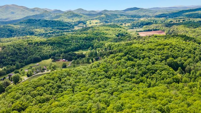 127 Berry Reister Drive, Blairsville, GA 30512