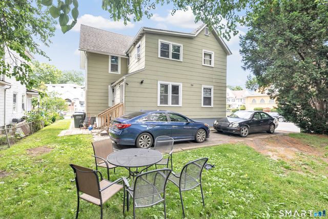 1626 Iranistan Avenue, Bridgeport, CT 06604