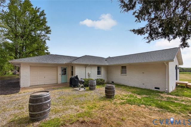 2031 Fairground Rd, Maidens, VA 23102