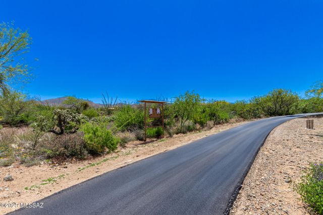 461 W Camino Del Toro, Vail, AZ 85641