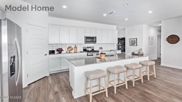 461 W Camino Del Toro, Vail, AZ 85641