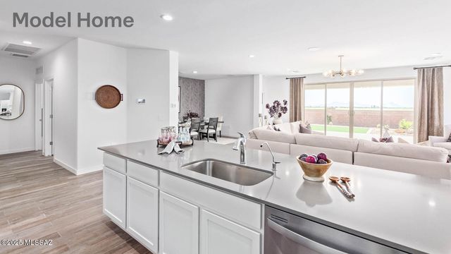 461 W Camino Del Toro, Vail, AZ 85641