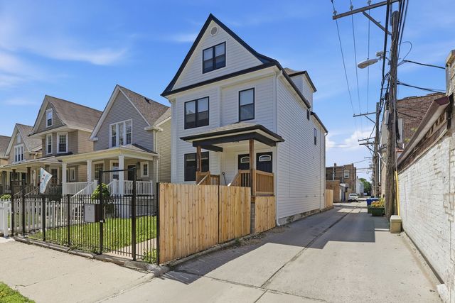 2342 N Lawndale Avenue, Chicago, IL 60647