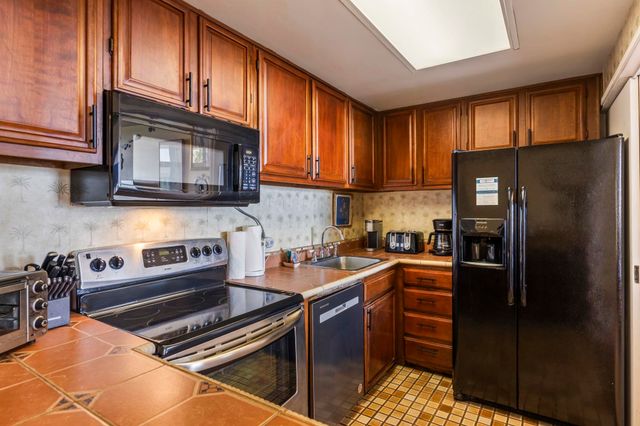 3875 Lower Honoapiilani Rd Apt B205 205, Lahaina, HI 96761