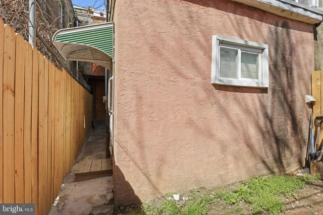 2024 W BERKS ST, Philadelphia, PA 19121