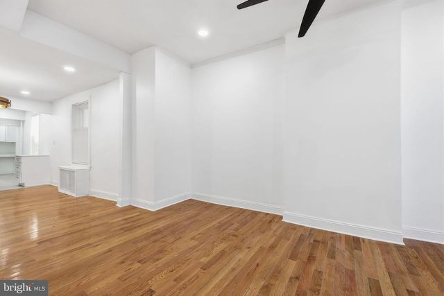 2024 W BERKS ST, Philadelphia, PA 19121