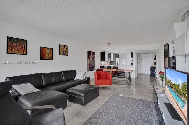 2681 S Course Drive 204, Pompano Beach, FL 33069