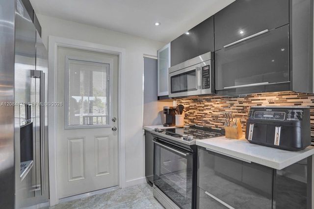 2681 S Course Drive 204, Pompano Beach, FL 33069