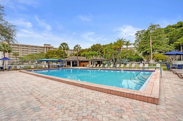 2681 S Course Drive 204, Pompano Beach, FL 33069