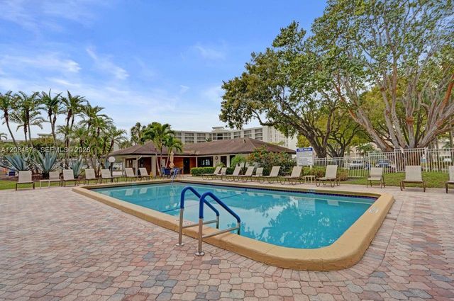 2681 S Course Drive 204, Pompano Beach, FL 33069