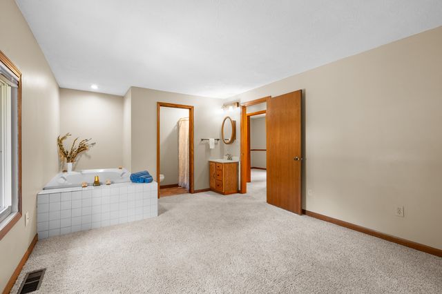 22100 N Uldriks Drive, Bedford Twp, MI 49017