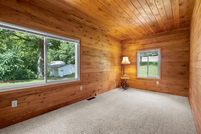 22100 N Uldriks Drive, Bedford Twp, MI 49017