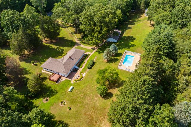 22100 N Uldriks Drive, Bedford Twp, MI 49017