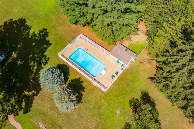 22100 N Uldriks Drive, Bedford Twp, MI 49017