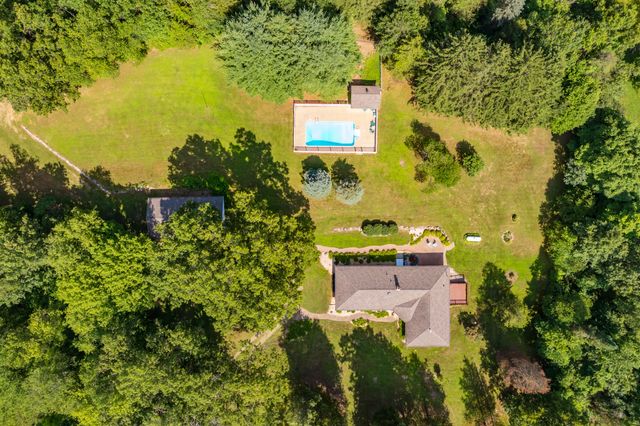 22100 N Uldriks Drive, Bedford Twp, MI 49017