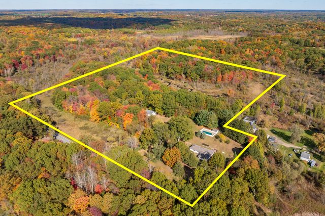 22100 N Uldriks Drive, Bedford Twp, MI 49017