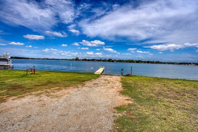 114 Airview Airview BLVD, Sunrise Beach, TX 78643