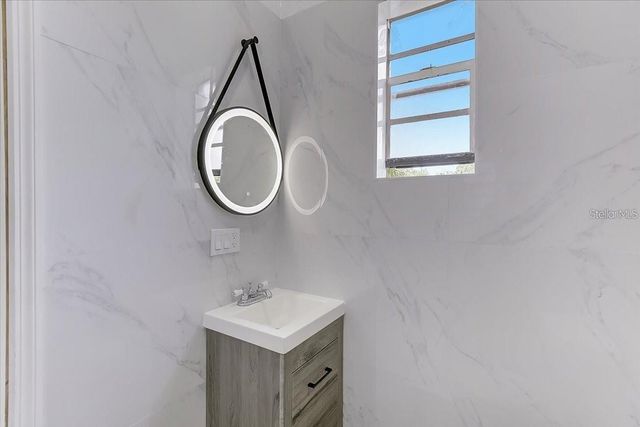 1862 6TH STREET, Sarasota, FL 34236