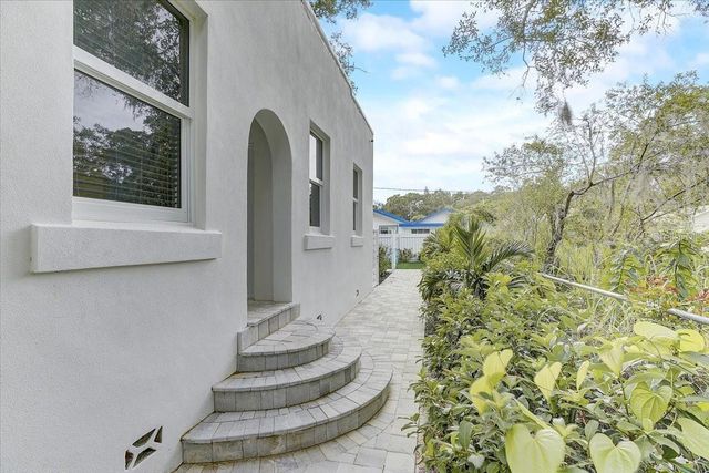 1862 6TH STREET, Sarasota, FL 34236