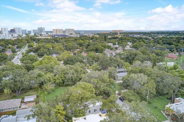 1862 6TH STREET, Sarasota, FL 34236