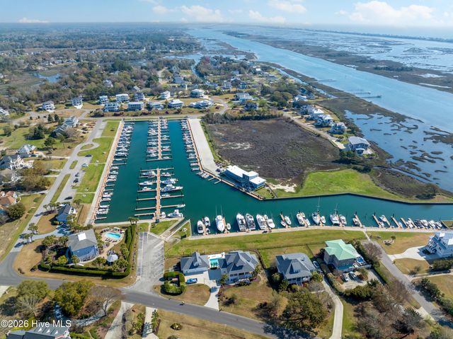 317 S Belvedere Drive, Hampstead, NC 28443