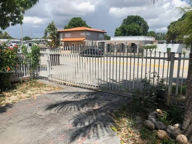 770 E 17th Street, Hialeah, FL 33010