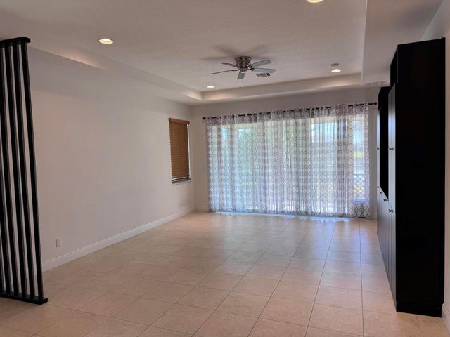 21045 SW Modena Way, Port St Lucie, FL 34986