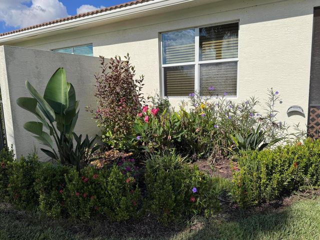 21045 SW Modena Way, Port St Lucie, FL 34986