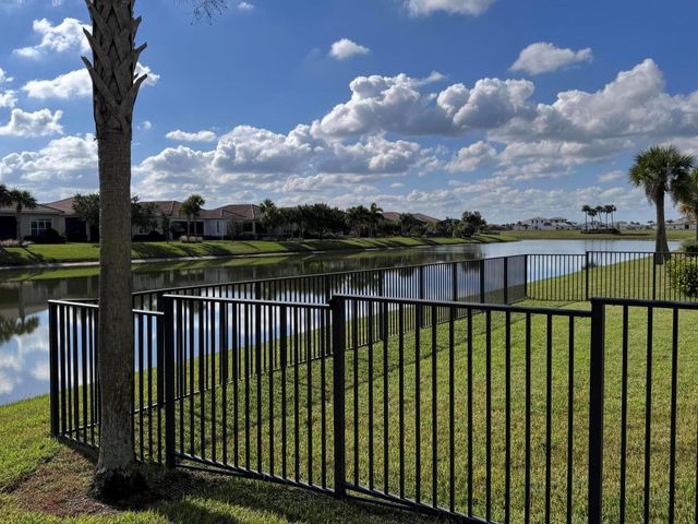 21045 SW Modena Way, Port St Lucie, FL 34986