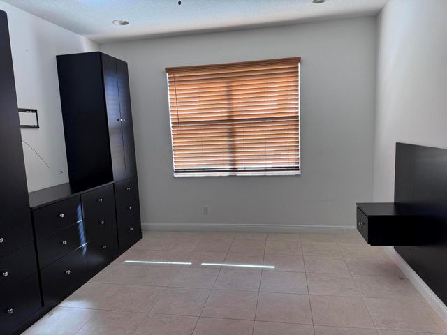 21045 SW Modena Way, Port St Lucie, FL 34986