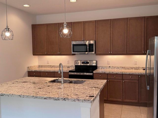 21045 SW Modena Way, Port St Lucie, FL 34986