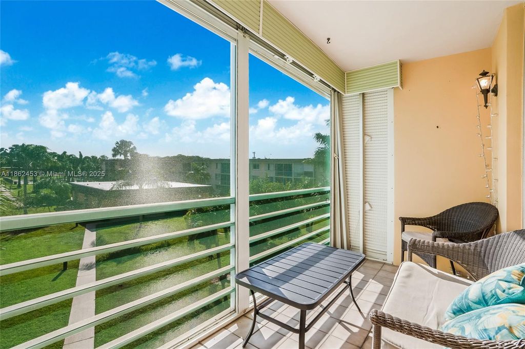 4502 N Federal Hwy 334D, Lighthouse Point, FL 33064