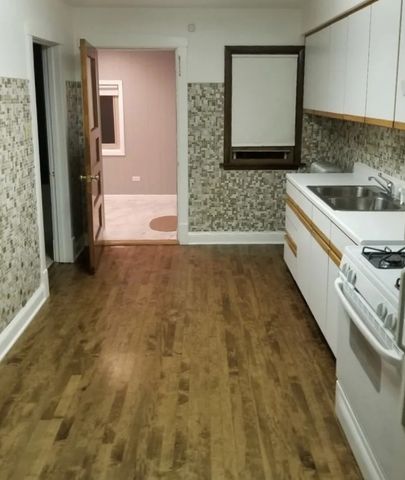 3708 N Whipple Street 2, Chicago, IL 60618
