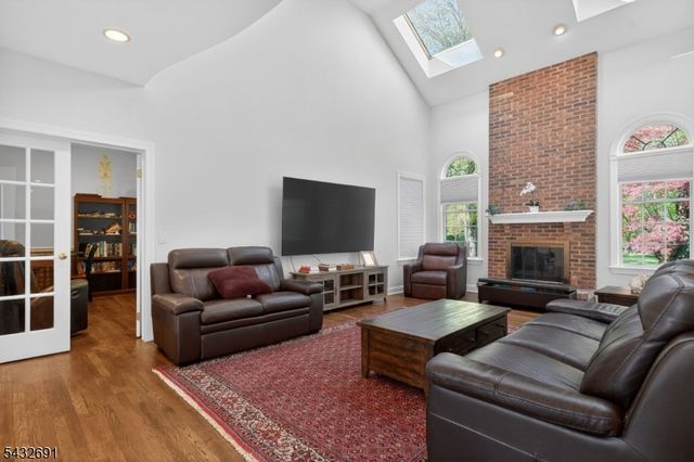 18 Downingtown Ct, Warren Twp., NJ 07059
