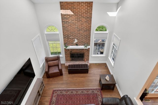18 Downingtown Ct, Warren Twp., NJ 07059