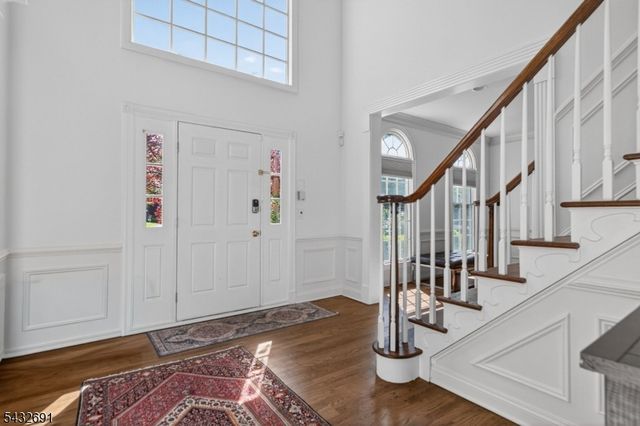 18 Downingtown Ct, Warren Twp., NJ 07059