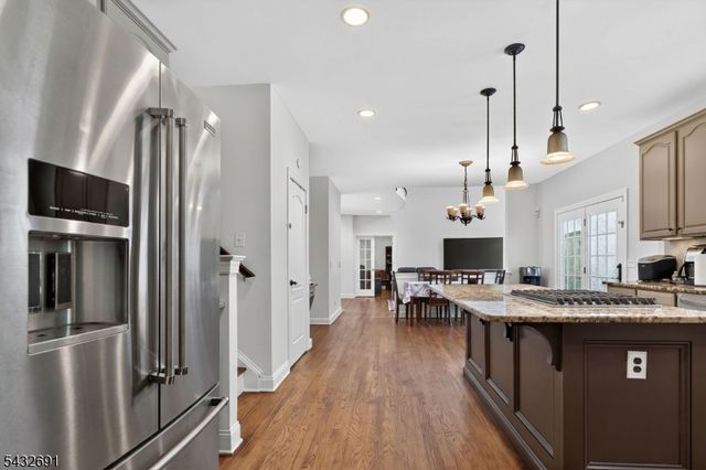 18 Downingtown Ct, Warren Twp., NJ 07059